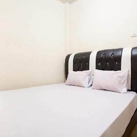 Oyo Life 2601 Residence Damai Helvetia Pulauberayan Экстерьер фото