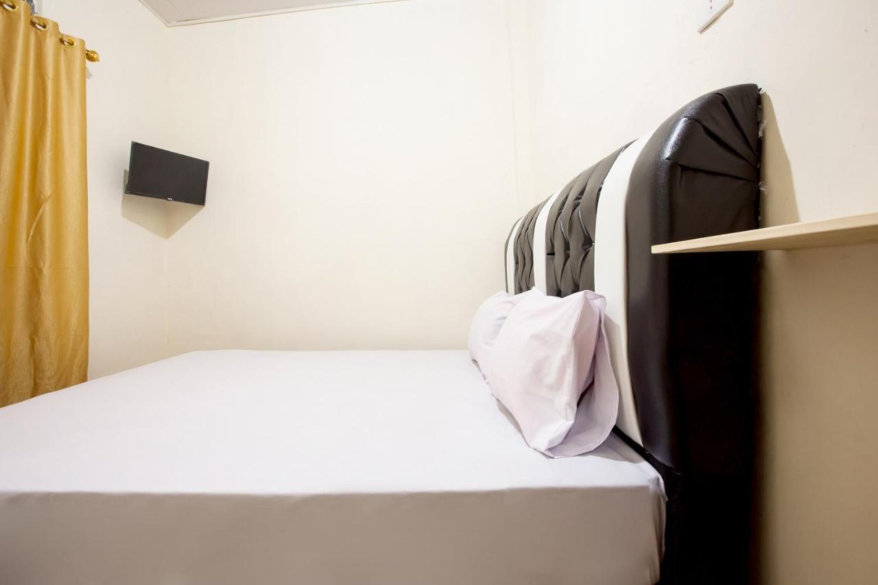 Oyo Life 2601 Residence Damai Helvetia Pulauberayan Экстерьер фото