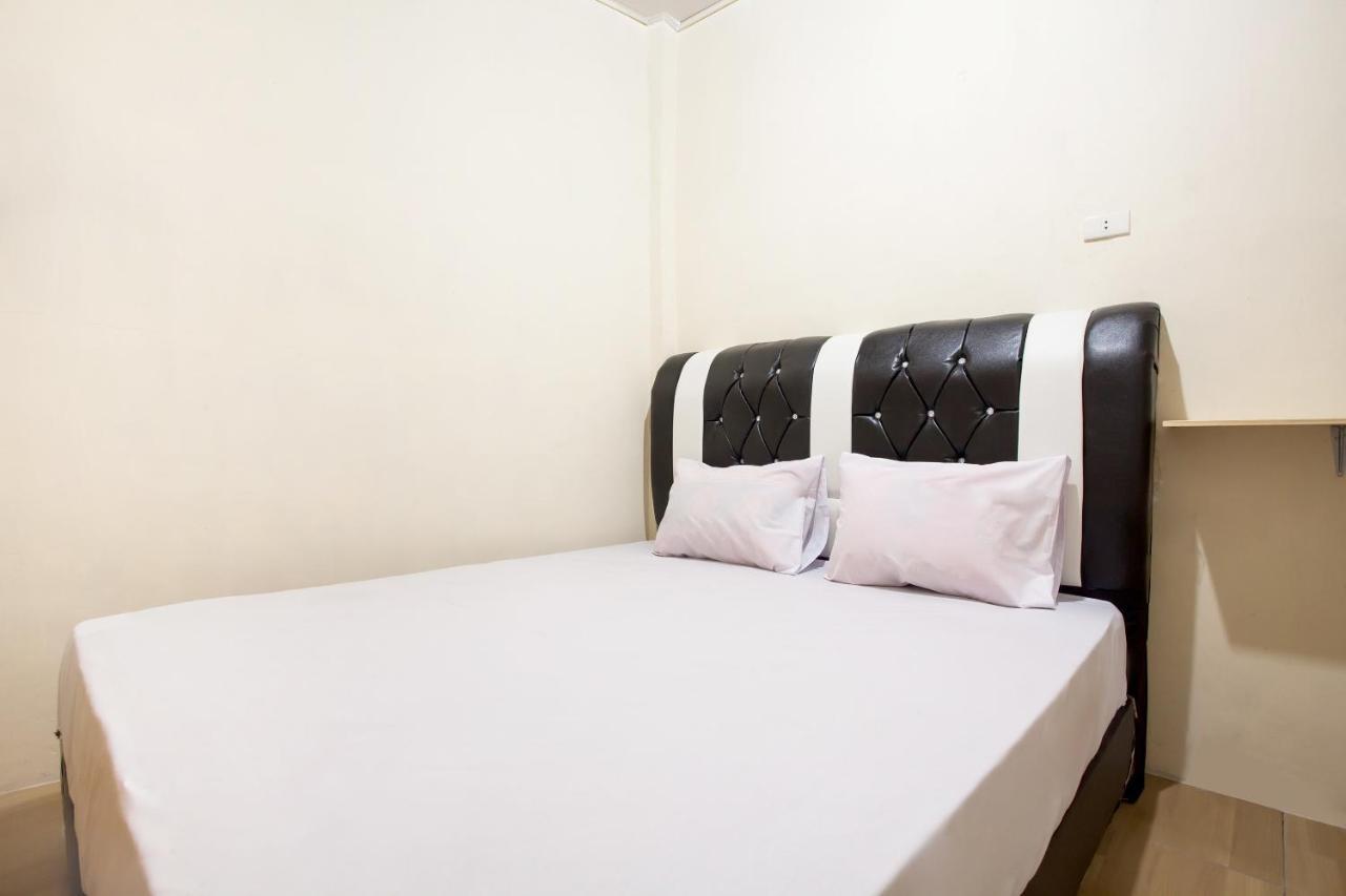 Oyo Life 2601 Residence Damai Helvetia Pulauberayan Экстерьер фото