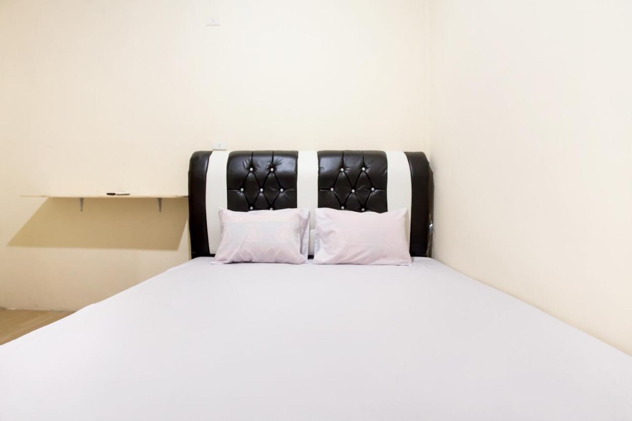 Oyo Life 2601 Residence Damai Helvetia Pulauberayan Экстерьер фото