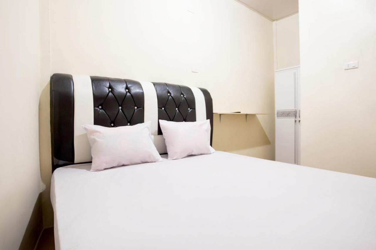 Oyo Life 2601 Residence Damai Helvetia Pulauberayan Экстерьер фото