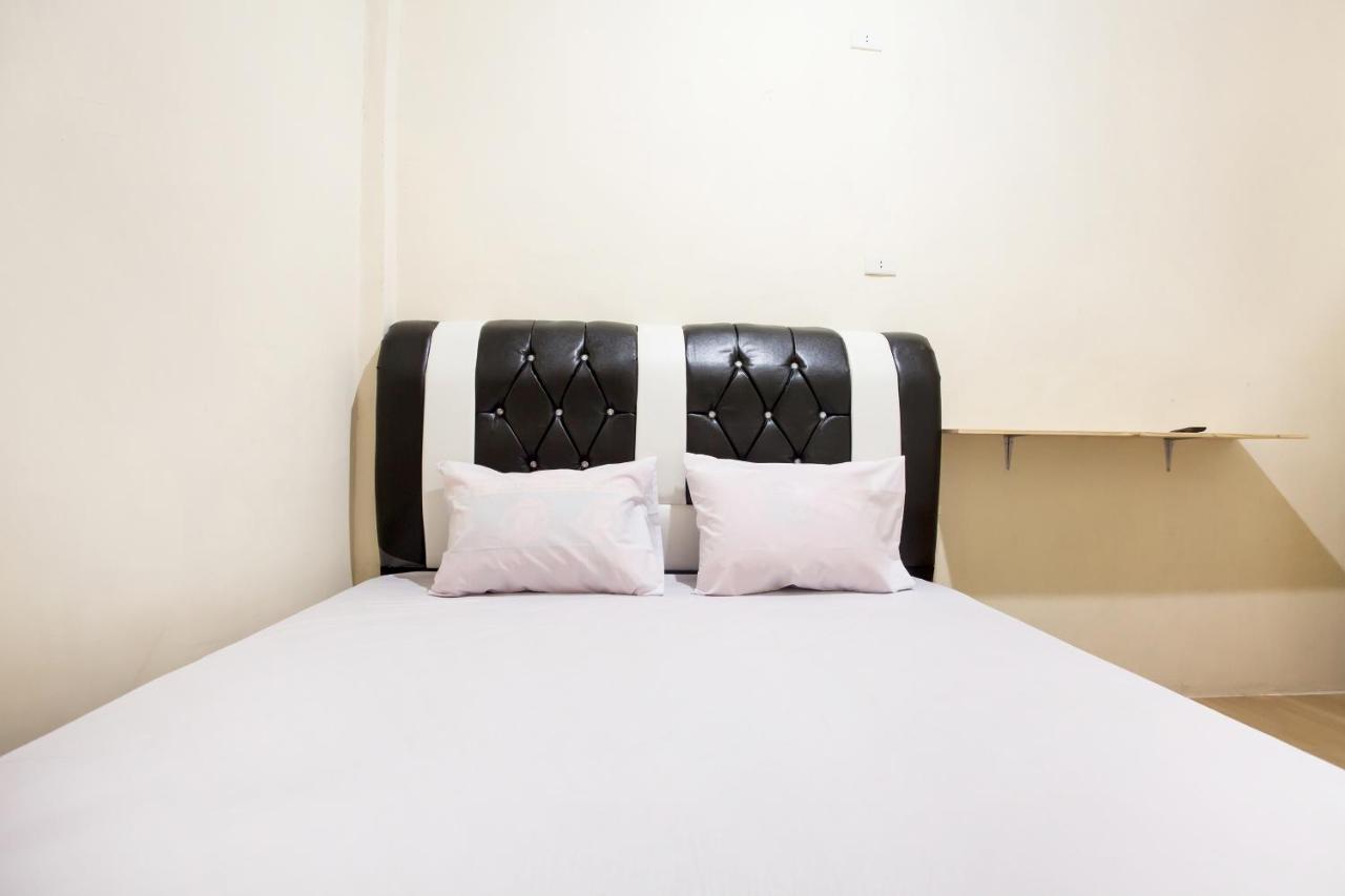 Oyo Life 2601 Residence Damai Helvetia Pulauberayan Экстерьер фото